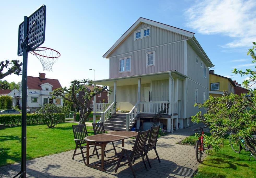 Apartamento Downtown In Ten - Free Parking Gotemburgo Exterior foto